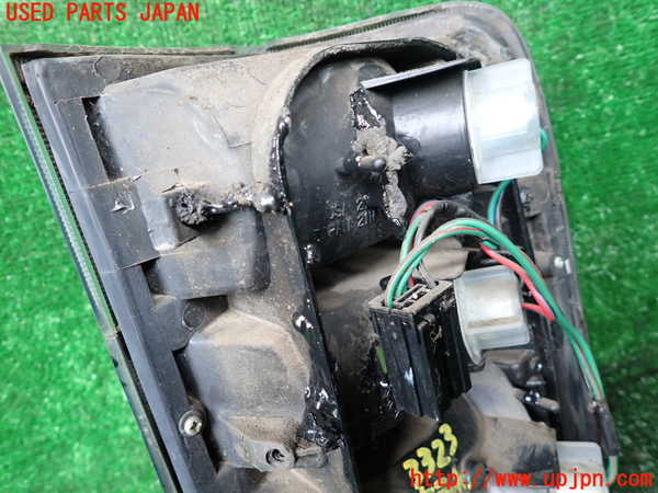 1UPJ-9233231536]ビッグホーン(UBS26GW)左テールランプ 中古_4