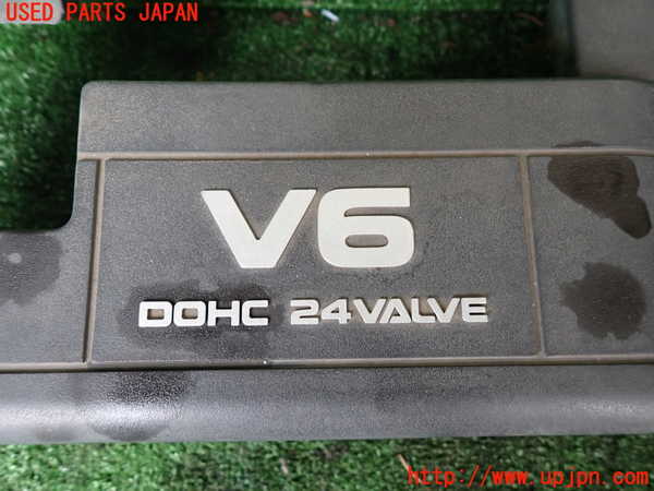 1UPJ-9233232160]ビッグホーン(UBS26GW)エンジンアッパーカバー 中古_2
