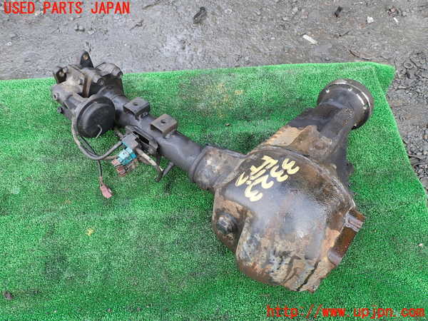 1UPJ-9233234350]ビッグホーン(UBS26GW)フロントデフ 中古_2