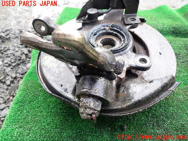 1UPJ-9233234290]ビッグホーン(UBS26GW)右フロントナックルハブ 中古_3