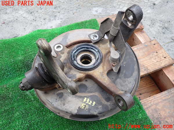 1UPJ-9233234295]ビッグホーン(UBS26GW)左フロントナックルハブ 中古_2