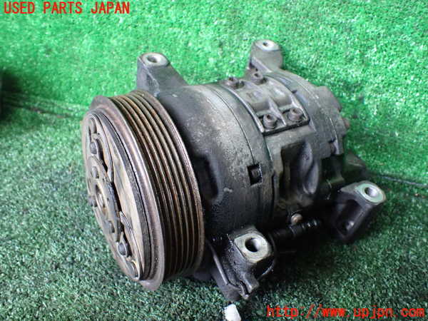 1UPJ-9233236025]ビッグホーン(UBS26GW)エアコンコンプレッサー 中古_2