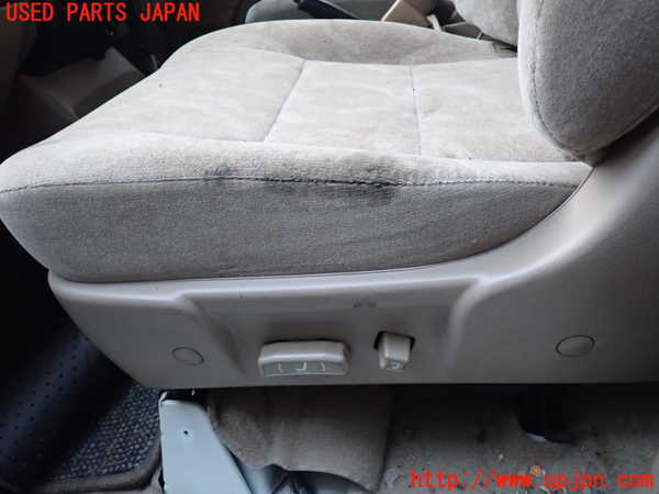 1UPJ-9233237065]ビッグホーン(UBS26GW)助手席シート 中古_4