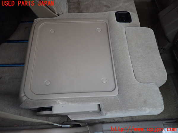 1UPJ-9233237145]ビッグホーン(UBS26GW)右2列目シート 中古_4