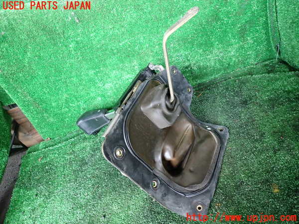1UPJ-9233237555]ビッグホーン(UBS26GW)ATシフトレバー 中古_4
