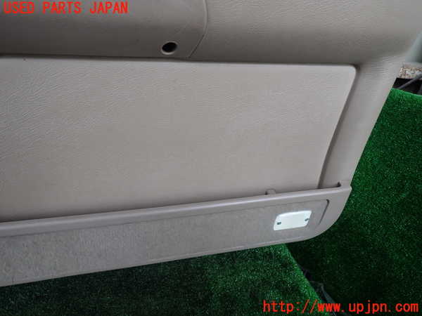 1UPJ-9233231234]ビッグホーン(UBS26GW)右前ドア内張り 中古_3