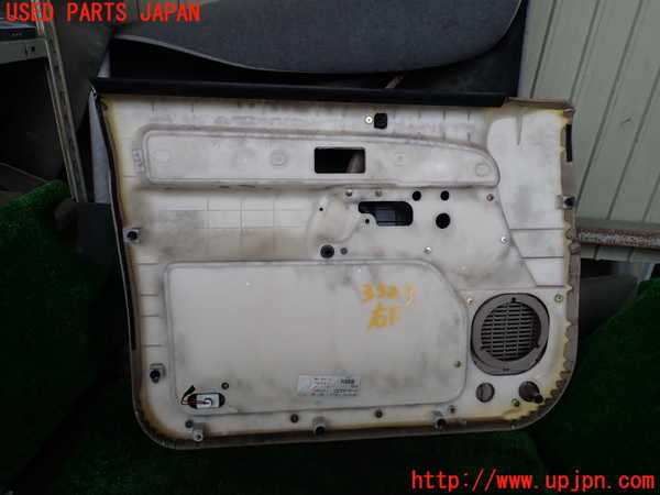 1UPJ-9233231234]ビッグホーン(UBS26GW)右前ドア内張り 中古_4