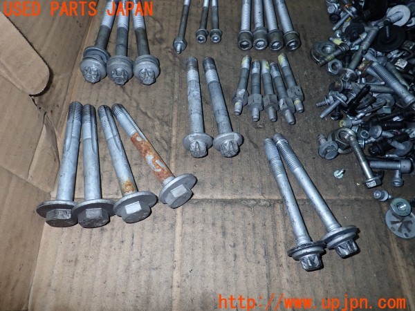 3UPJ=9233240720]マセラティ クアトロポルテ S(MQP30A M156)ネジ・ナット・ステー類 セット ジャンク_3