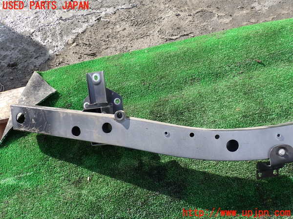 1UPJ-9233241014]マセラティ・クアトロポルテ(MQP30A)フロントバンパーホースメント 中古_3