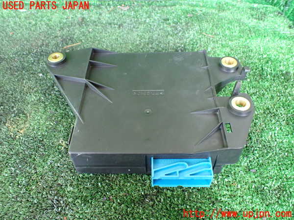 1UPJ-9233246120]マセラティ・クアトロポルテ(MQP30A)サスペンションコンピューター 中古_3