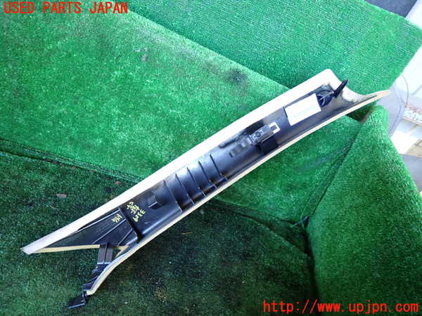 1UPJ-9233247660]マセラティ・クアトロポルテ(MQP30A)左フロントピラートリム 中古_2