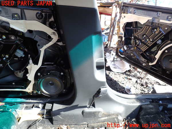 1UPJ-9233247670]マセラティ・クアトロポルテ(MQP30A)左センターピラートリム 中古_3