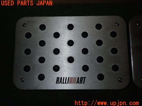 3UPJ=9233250629]コルト ラリーアート バージョンR(Z27AG)中期 社外 フロアパネル ヒールプレート 中古_3