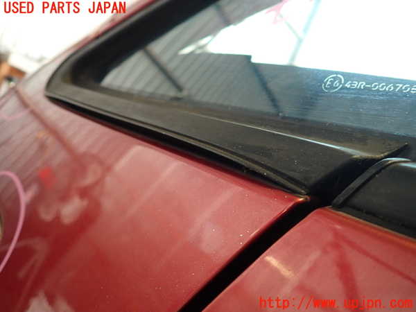 2UPJ-9233251202]コルト ラリーアート バージョンR(Z27AG)左フロント三角窓ガラス 中古(43R-006708 M212)_2