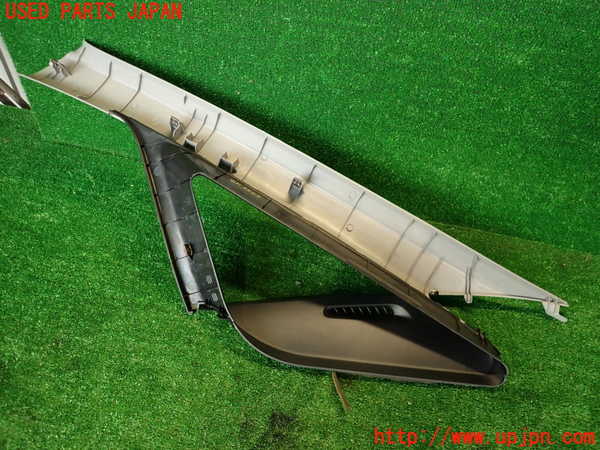 2UPJ-9233257655]コルト ラリーアート バージョンR(Z27AG)右フロントピラートリム 中古_5