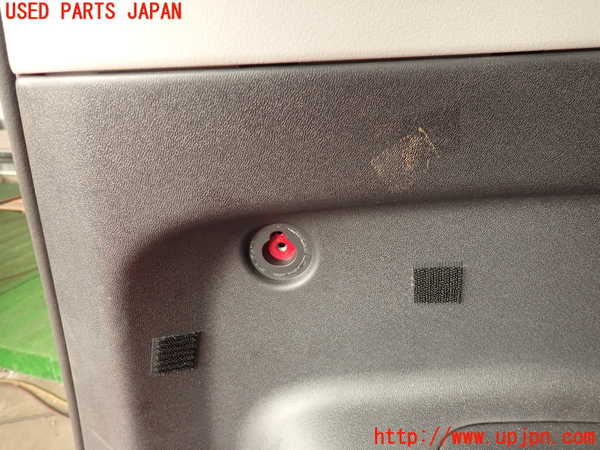 2UPJ-9233257680]コルト ラリーアート バージョンR(Z27AG)左リアピラートリム 中古_4
