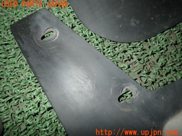 3UPJ=9233260054]パジェロ スーパーエクシード(V75W)前期 純正? マッドガード マッドフラップ 泥除け 4枚 中古_5