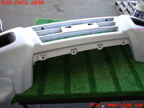 2UPJ-9233261010]パジェロ(V75W)フロントバンパー 中古_4
