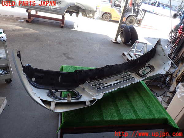 2UPJ-9233261010]パジェロ(V75W)フロントバンパー 中古_5
