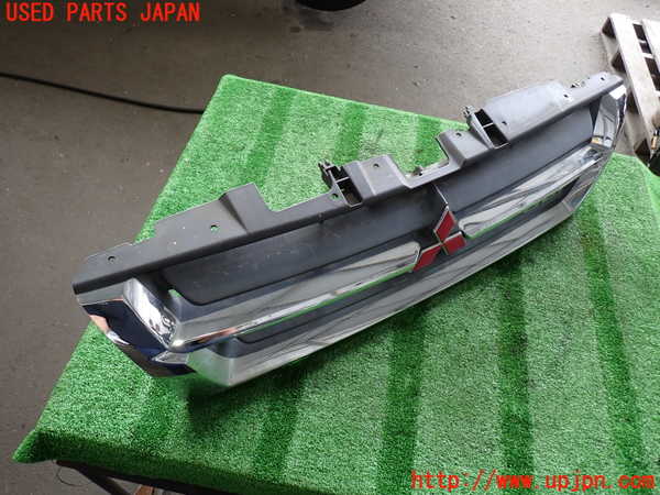 2UPJ-9233261050]パジェロ(V75W)ラジエターグリル 中古_2