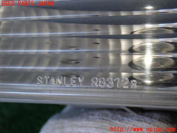 2UPJ-9233261154]パジェロ(V75W)右リアコーナーランプ 中古_2