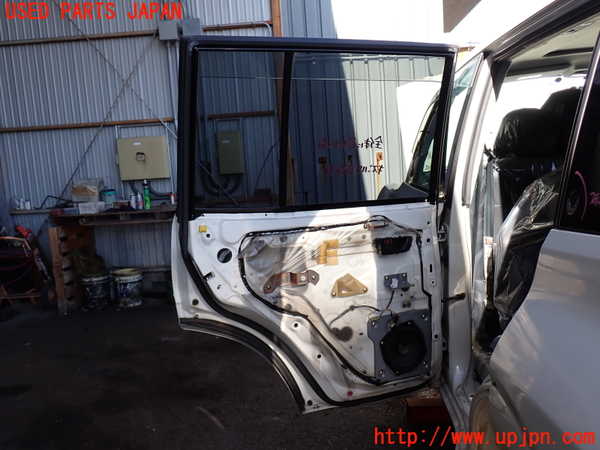 2UPJ-9233261320]パジェロ(V75W)左後ドア (43R-00150) 中古_5