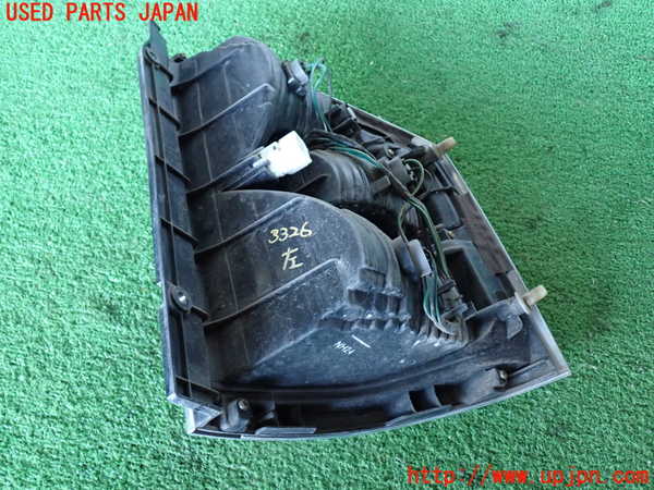 2UPJ-9233261536]パジェロ(V75W)左テールランプ 中古_3