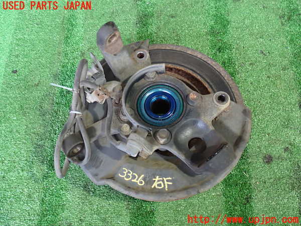2UPJ-9233264290]パジェロ(V75W)右フロントナックルハブ 中古_2