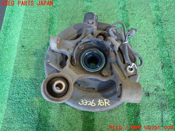 2UPJ-9233264300]パジェロ(V75W)右リアナックルハブ 中古_2