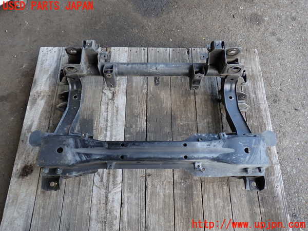 2UPJ-9233265285]パジェロ(V75W)フロントメンバー 中古_3