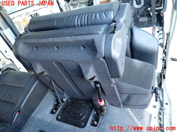 2UPJ-9233267145]パジェロ(V75W)右2列目シート 中古_5