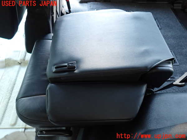 2UPJ-9233267175]パジェロ(V75W)左2列目シート 中古_4