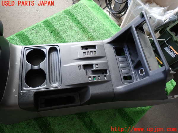 2UPJ-9233267540]パジェロ(V75W)センターコンソール 中古_2