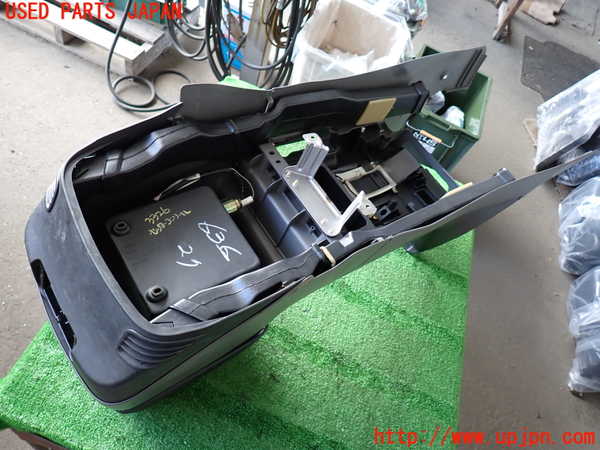 2UPJ-9233267540]パジェロ(V75W)センターコンソール 中古_5