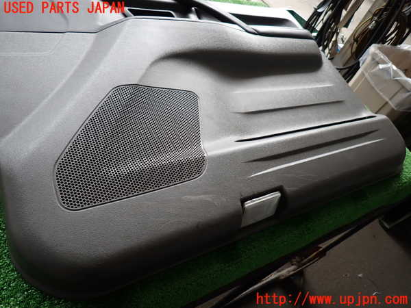 2UPJ-9233261234]パジェロ(V75W)右前ドア内張り 中古_2