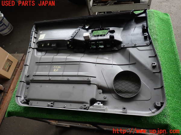 2UPJ-9233261234]パジェロ(V75W)右前ドア内張り 中古_4