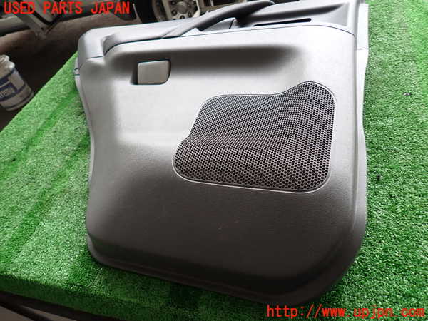 2UPJ-9233261324]パジェロ(V75W)左後ドア内張り 中古_2