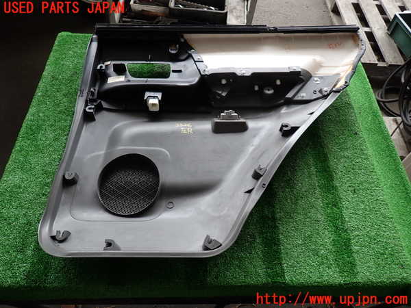 2UPJ-9233261324]パジェロ(V75W)左後ドア内張り 中古_4