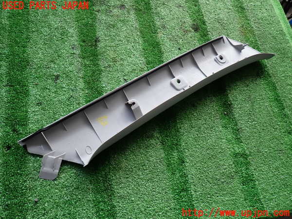 2UPJ-9233267660]パジェロ(V75W)左フロントピラートリム 中古_4