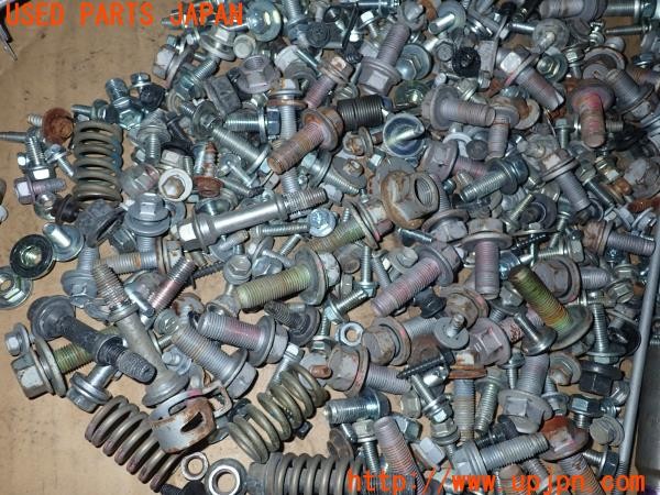 3UPJ=9233270720]レクサス CT200h(ZWA10)ネジ・ナット・ステー類 セット ジャンク_5