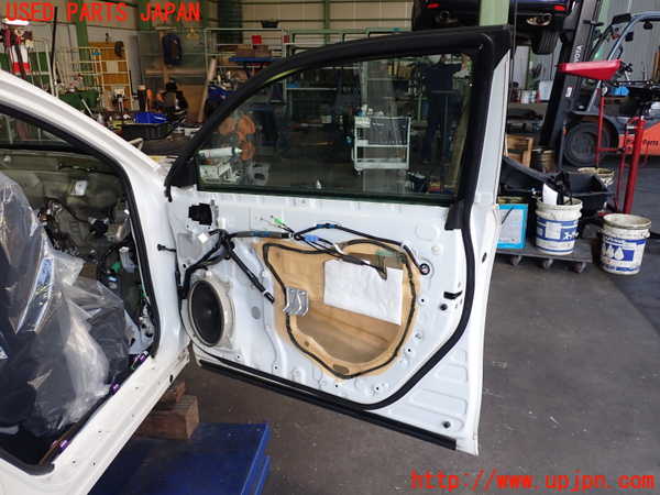 2UPJ-9233271230]レクサス・CT200h(ZWA10)右前ドア (43R-00014) 中古_5
