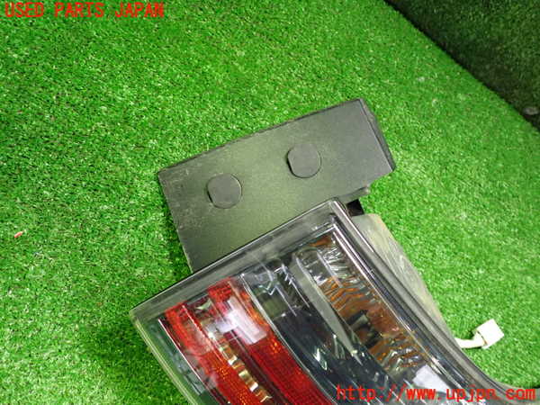 2UPJ-9233271530]レクサス・CT200h(ZWA10)右テールランプ 中古_2
