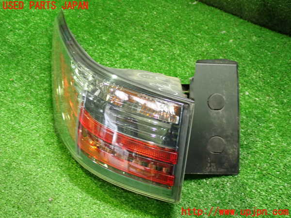 2UPJ-9233271536]レクサス・CT200h(ZWA10)左テールランプ 中古_2