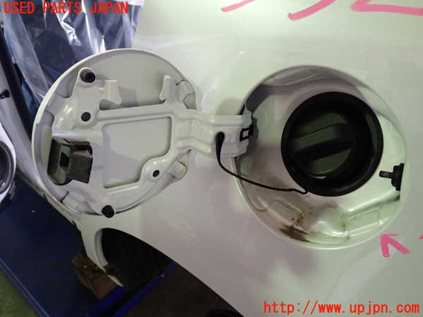 2UPJ-9233271690]レクサス・CT200h(ZWA10)フューエルリッド 中古_2
