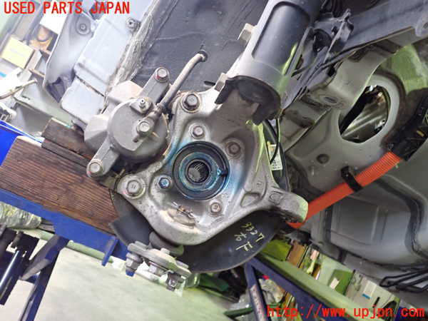 2UPJ-9233274290]レクサス・CT200h(ZWA10)右フロントナックルハブ 中古_3