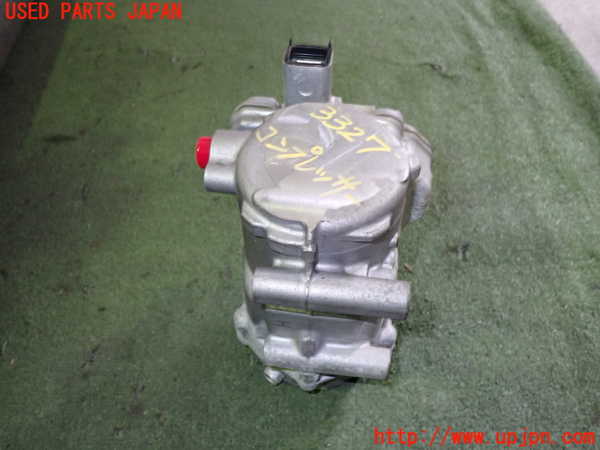 2UPJ-9233276025]レクサス・CT200h(ZWA10)エアコンコンプレッサー 中古_4
