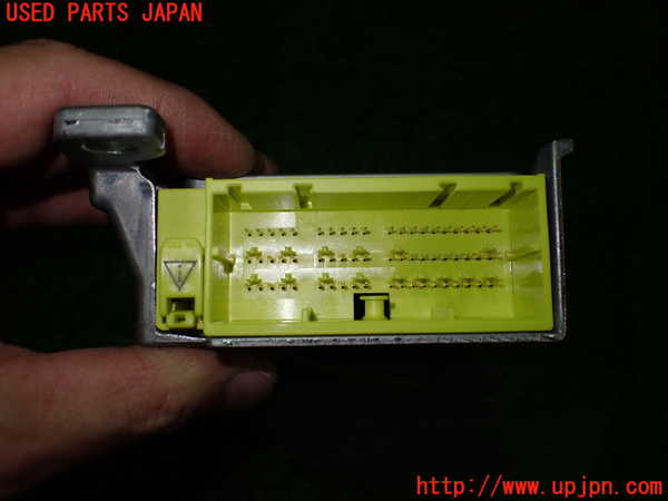 2UPJ-9233276145]レクサス・CT200h(ZWA10)エアバッグコンピューター 中古_3