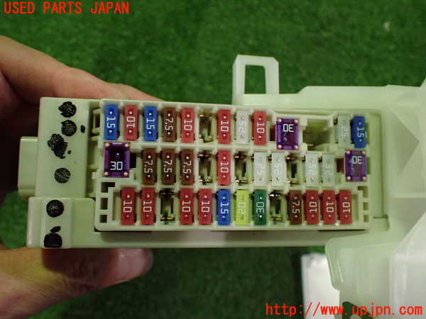 2UPJ-9233276741]レクサス・CT200h(ZWA10)ヒューズボックス1 中古_4