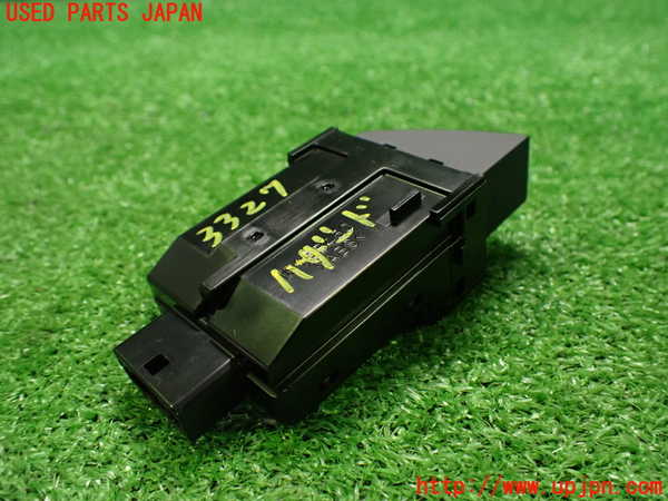 2UPJ-9233276290]レクサス・CT200h(ZWA10)ハザードスイッチ 中古_2