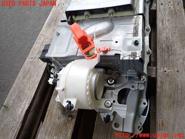 2UPJ-9233276911]レクサス・CT200h(ZWA10)ハイブリッドバッテリー1 中古_2